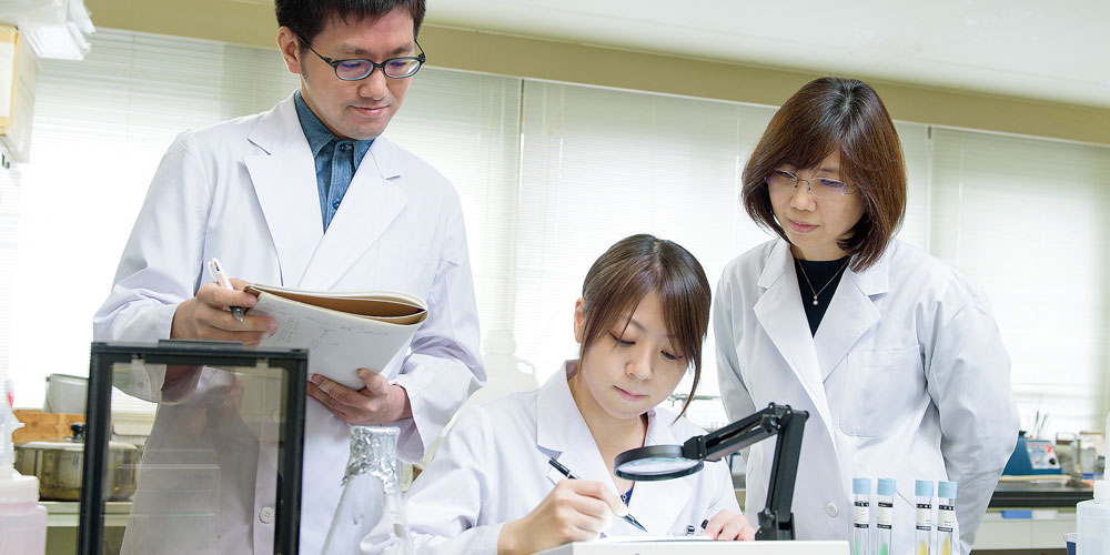 弘前大学医学研究科・医学部医学科 研究・実験