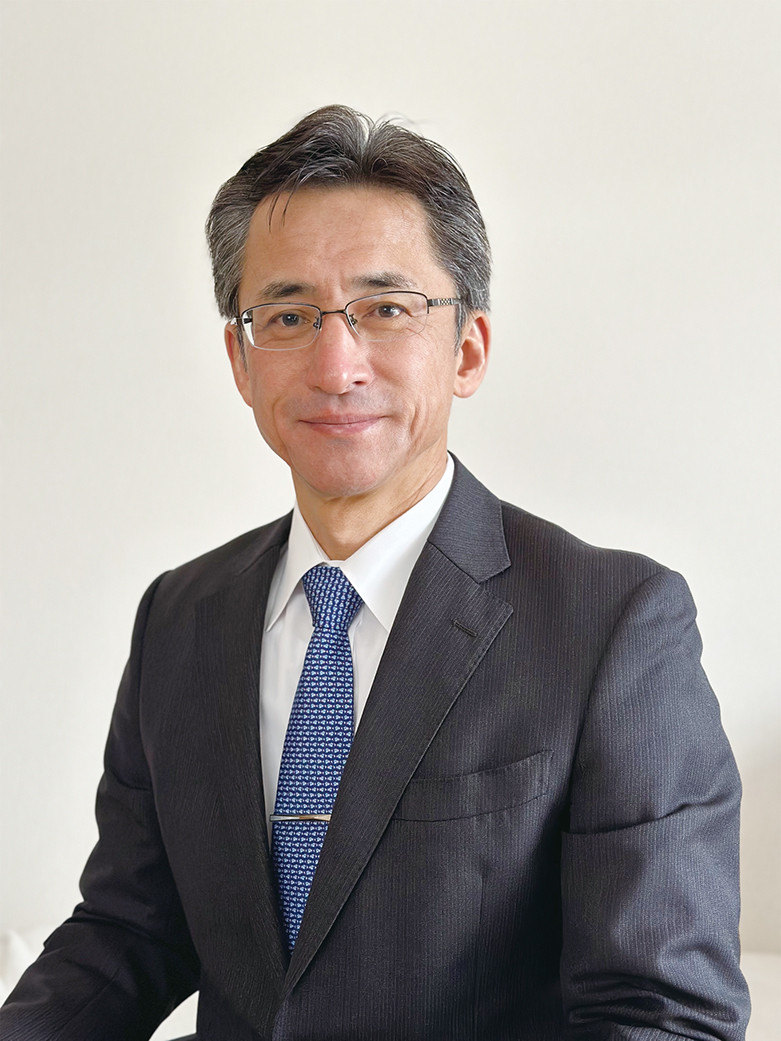 石橋医学部長のポートレート写真